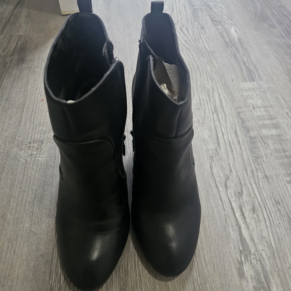 Nine west Black Ankle Boots Size 7.